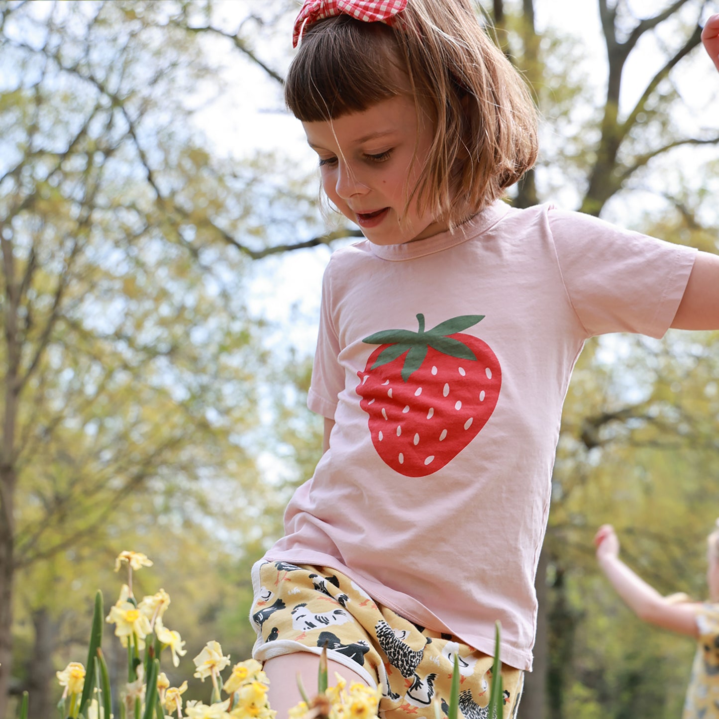 Short-Sleeve GRAPHIC Tee - Strawberry Pink